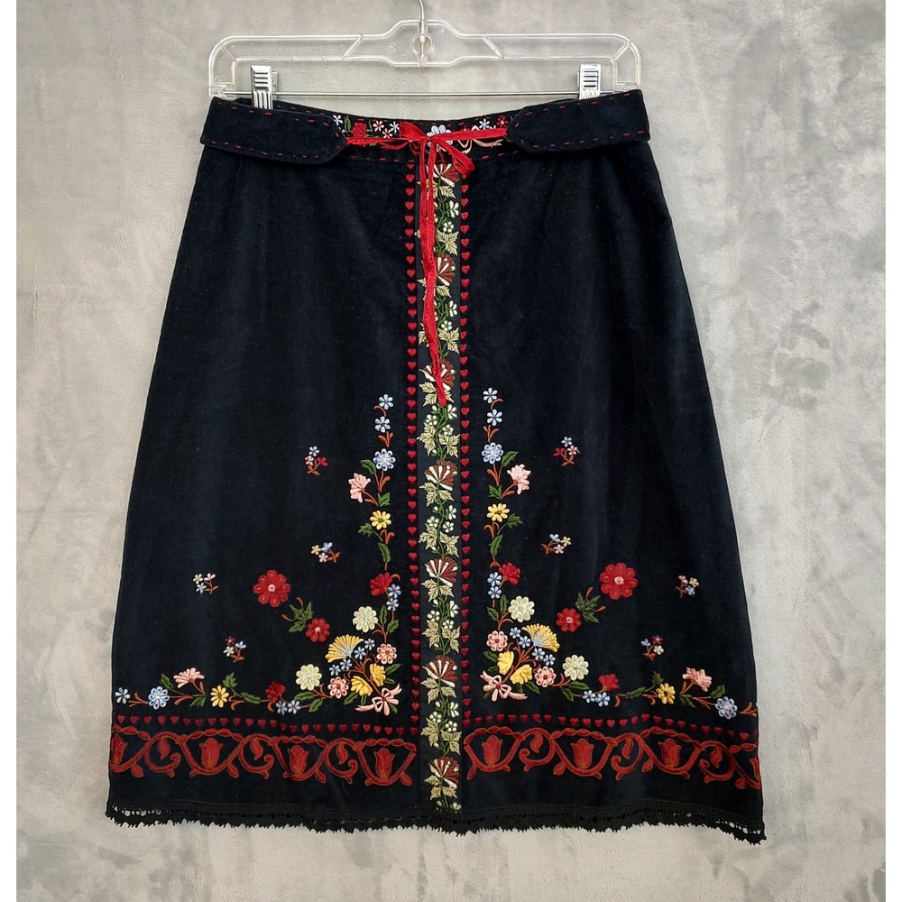 Sleeping on Snow Anthropologie Black Embroidered‎ Corduroy Floral Skirt Size 4